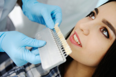 Ästhetische Zahnheilkunde - Dr. Natasha Holtmann in Münster